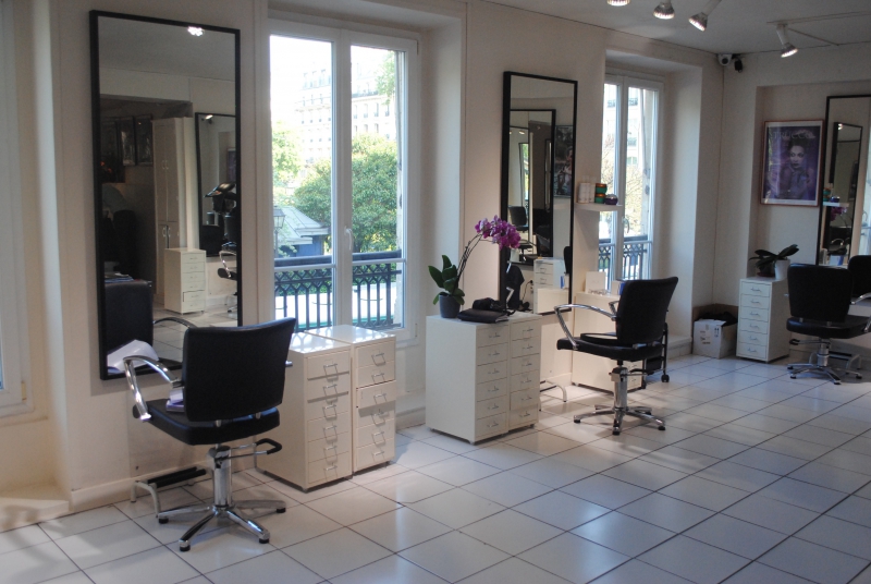 coiffure-TAVERNES-min_floor-home-office-property-living-room-room-781228-pxhere.com